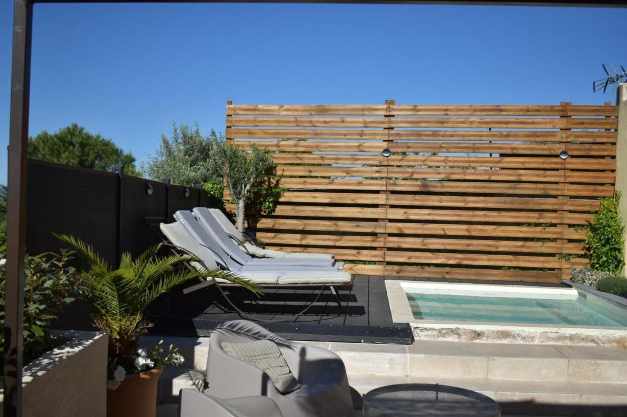 La Maison Bourgeoise - Adults Only Hotel Pourrieres Esterno foto